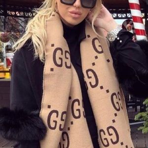 GUCCI GG Jacquard Wool Silk Scarf